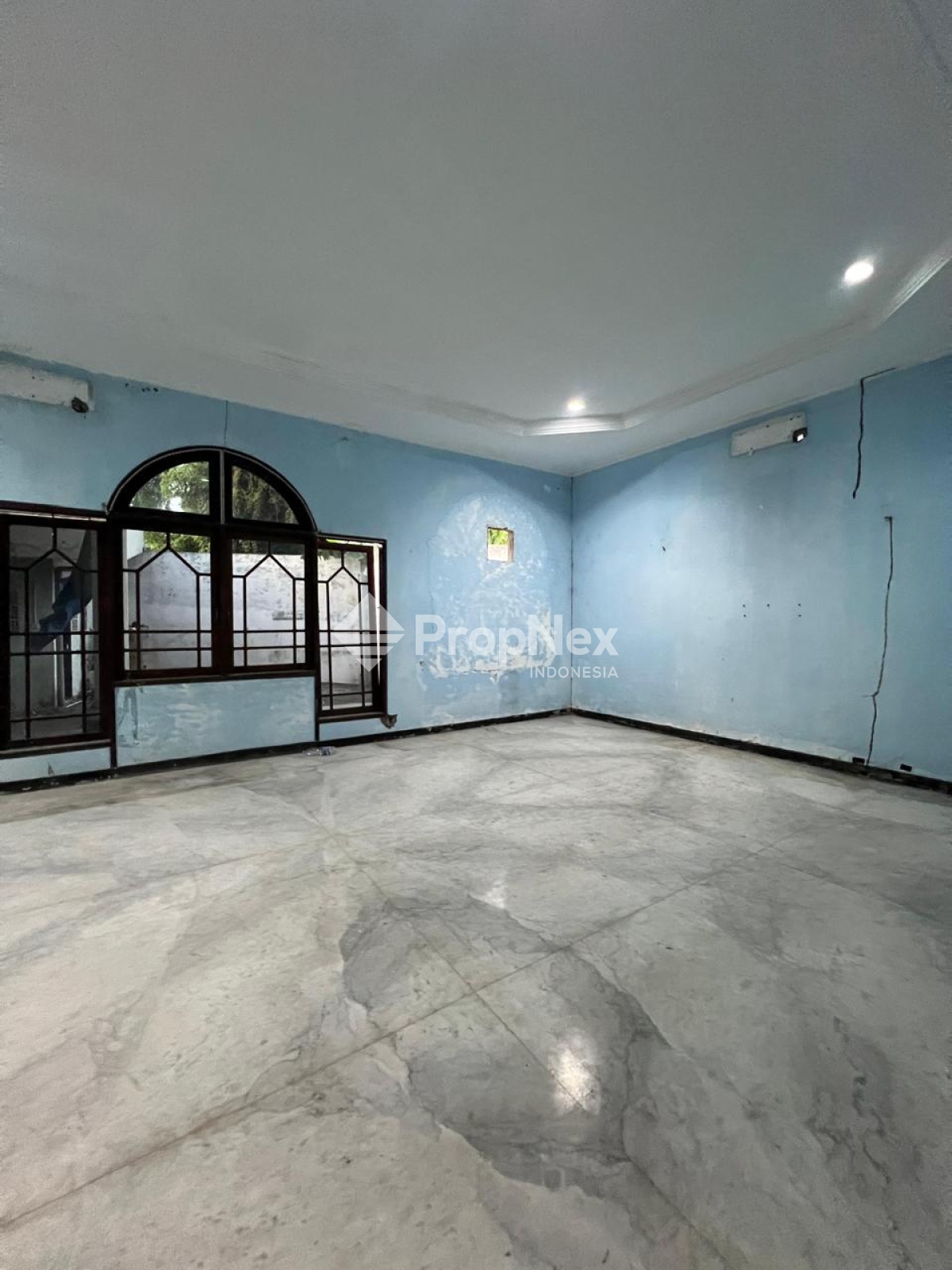Rumah 2 Lantai Bagus SHM di Mojoklanggru Siap Huni — foto 4